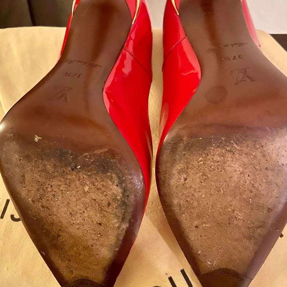 🔥Louis Vuitton Red Pumps🔥 - Picture 6 of 10